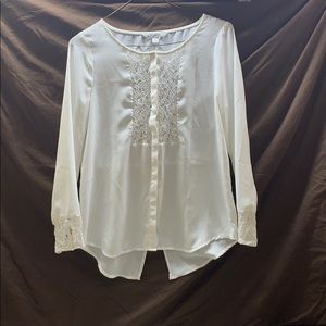 Creme/White Lace blouse